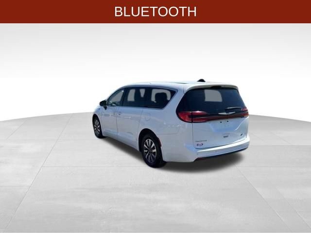 Used 2023 Chrysler Pacifica Touring-L FWD image 5