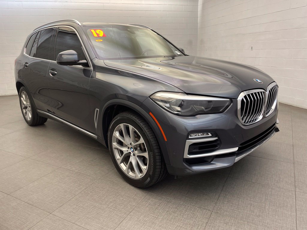 Used 2019 BMW X5 xDrive40i w/ Premium Package AWD/4WD image 4