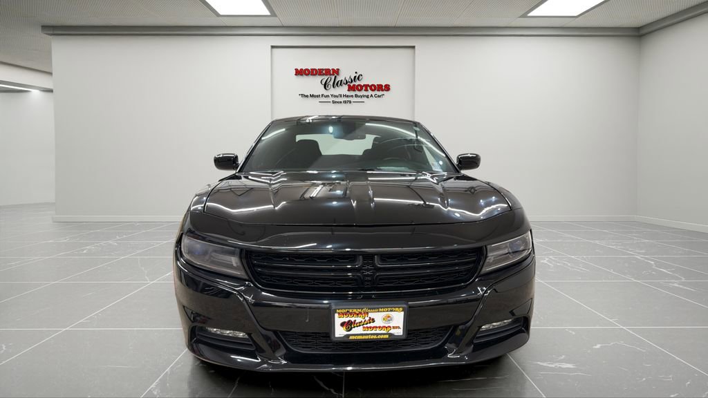 Used 2017 Dodge Charger SXT w/ Rallye Group RWD image 2