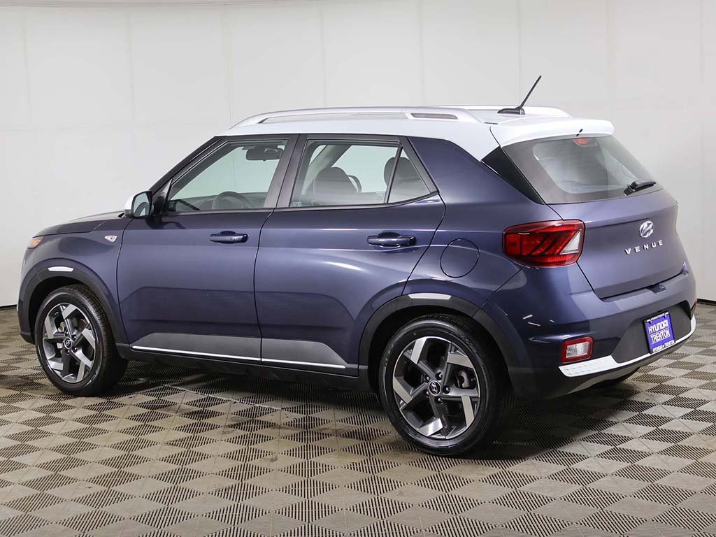 Certified 2023 Hyundai Venue Limited image 9