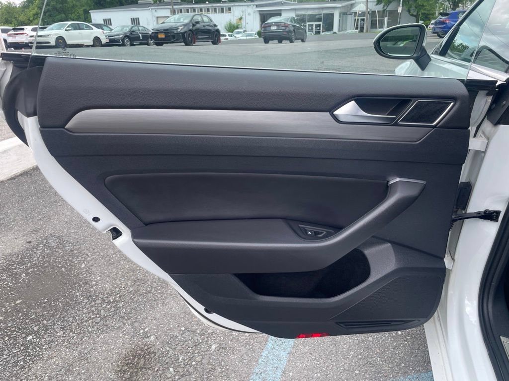 Used 2020 Volkswagen Arteon SE AWD/4WD image 16