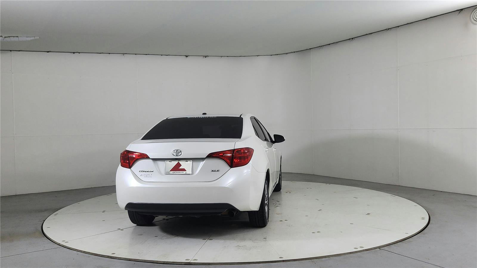 Used 2017 Toyota Corolla XLE FWD image 6