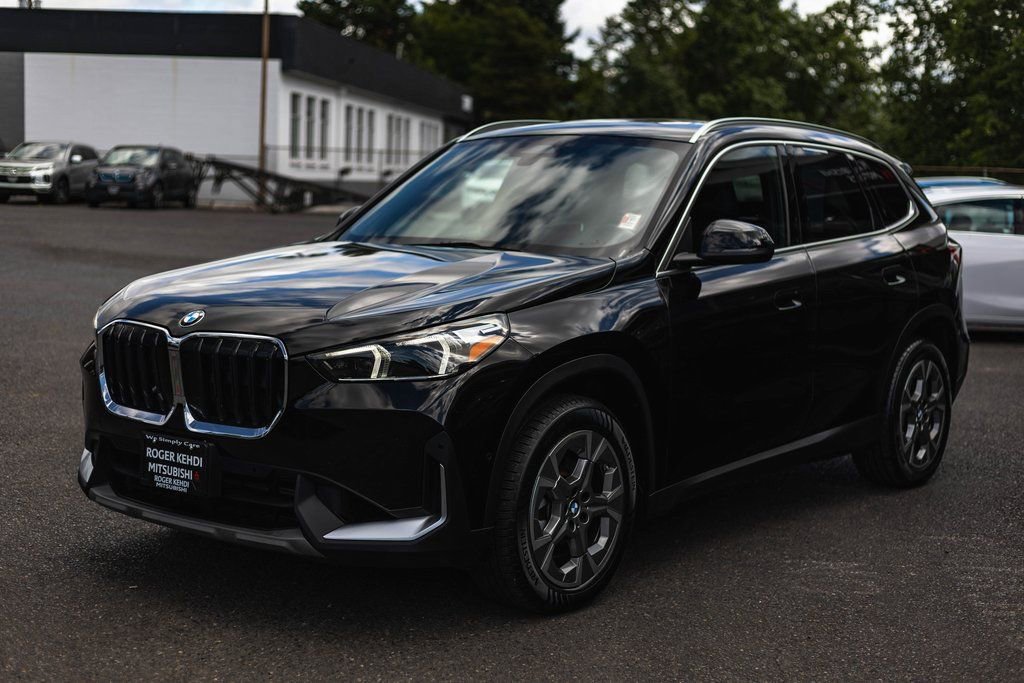 Used 2023 BMW X1 xDrive28i image 4
