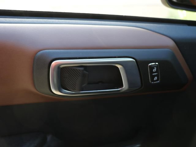 Used 2024 Ford Bronco Outer Banks AWD/4WD image 19