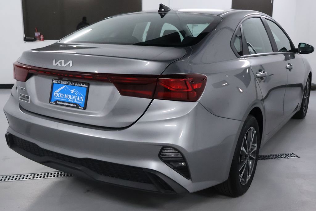 Used 2024 Kia Forte LXS image 7