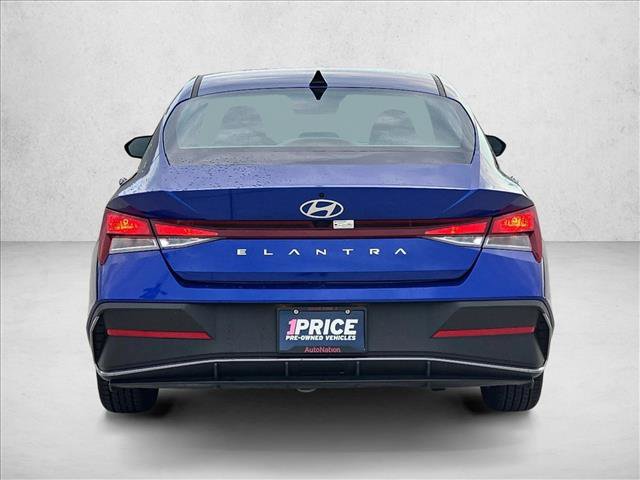 Used 2024 Hyundai Elantra SEL FWD image 7