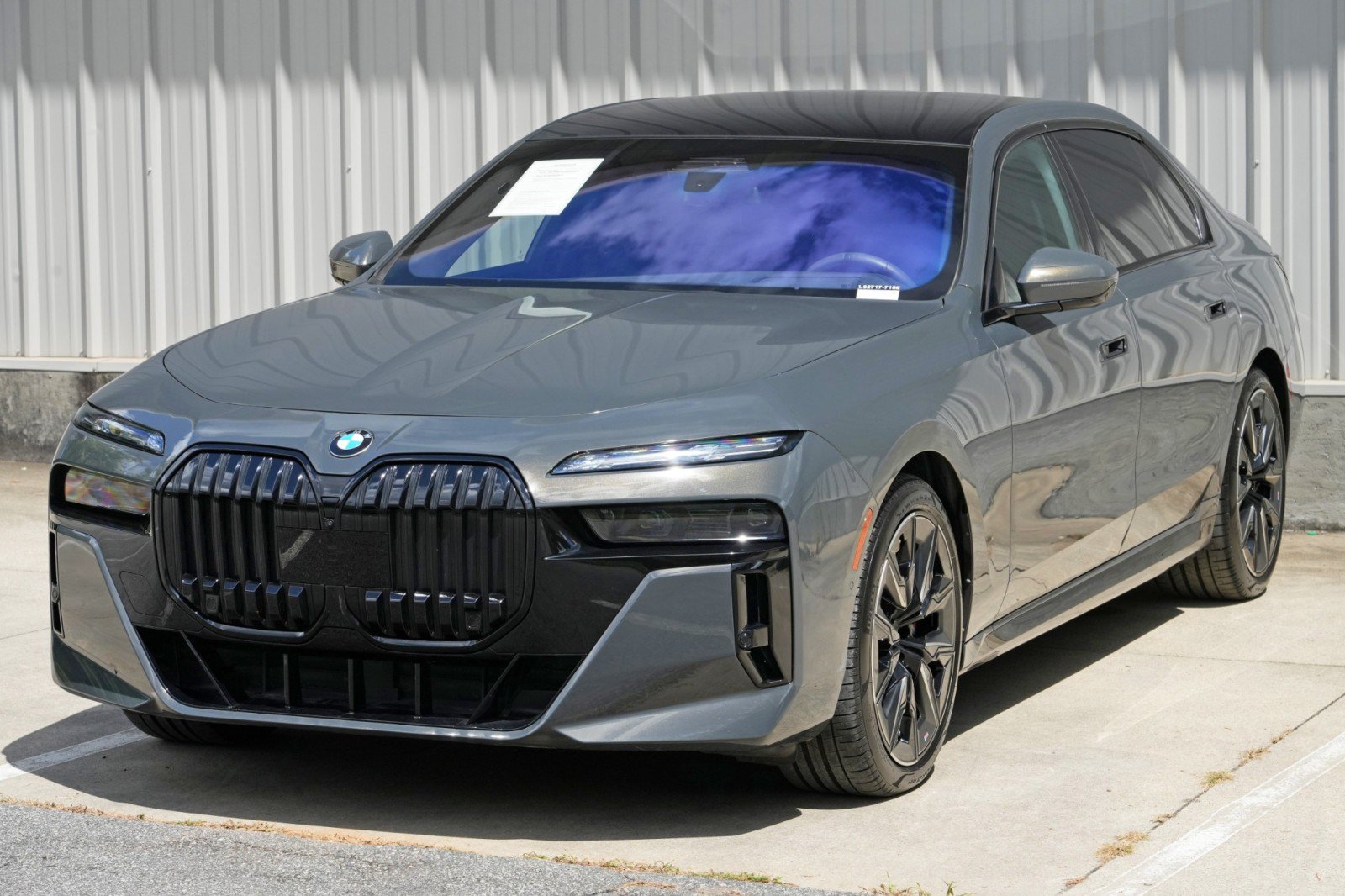 Used 2023 BMW 760i xDrive w/ Executive Package AWD/4WD image 52
