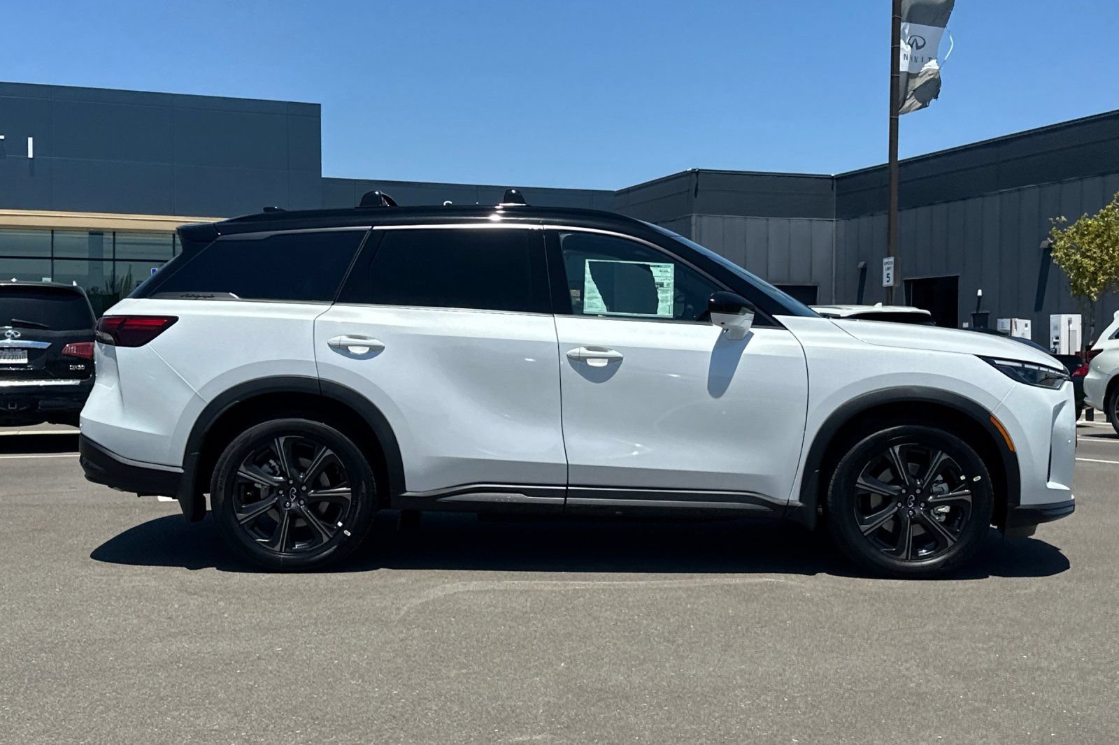 New 2027 INFINITI QX60 Autograph AWD/4WD image 3