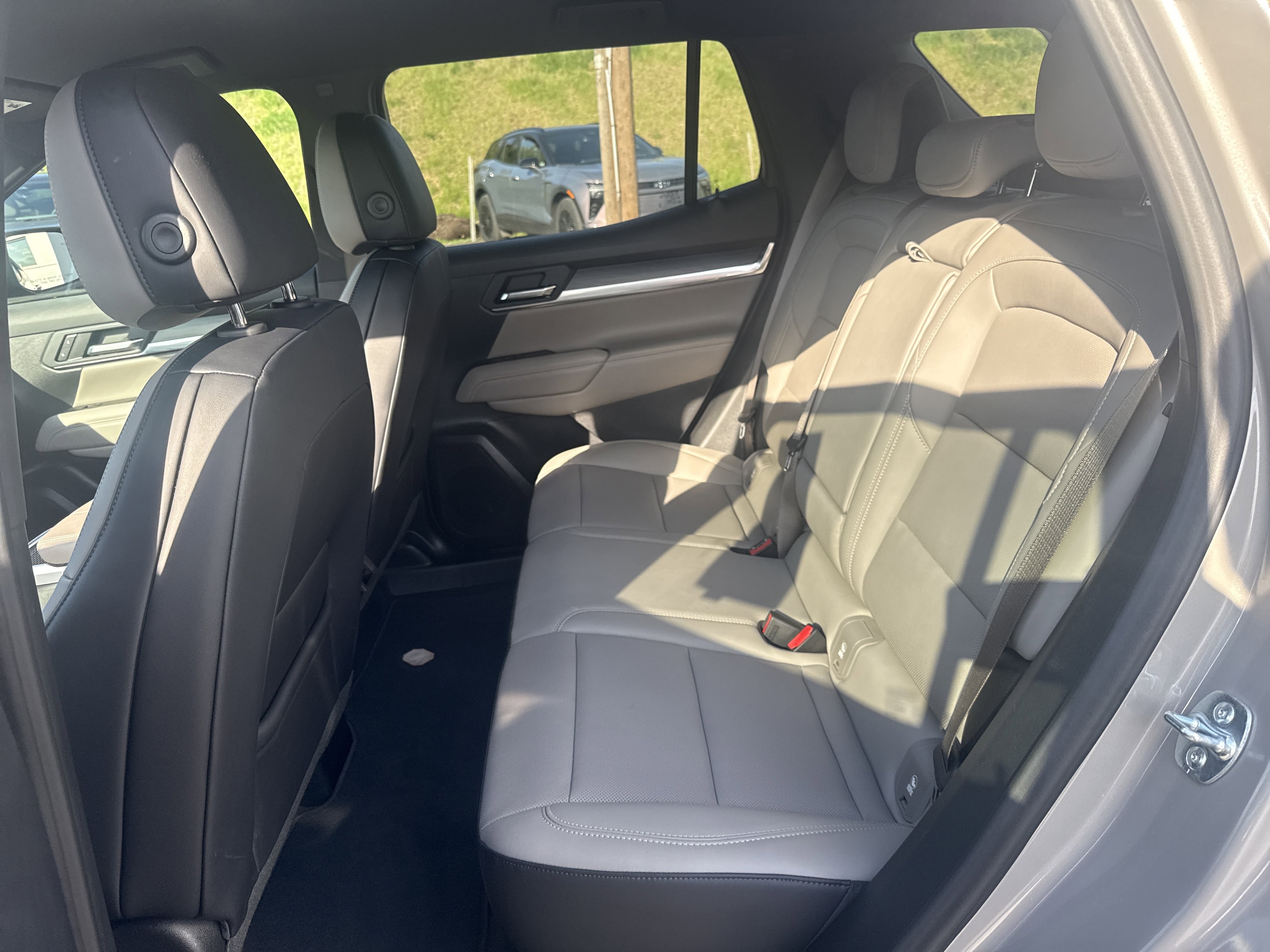 Used 2026 GMC Terrain Elevation w/ Elevation Premium Package AWD/4WD image 13