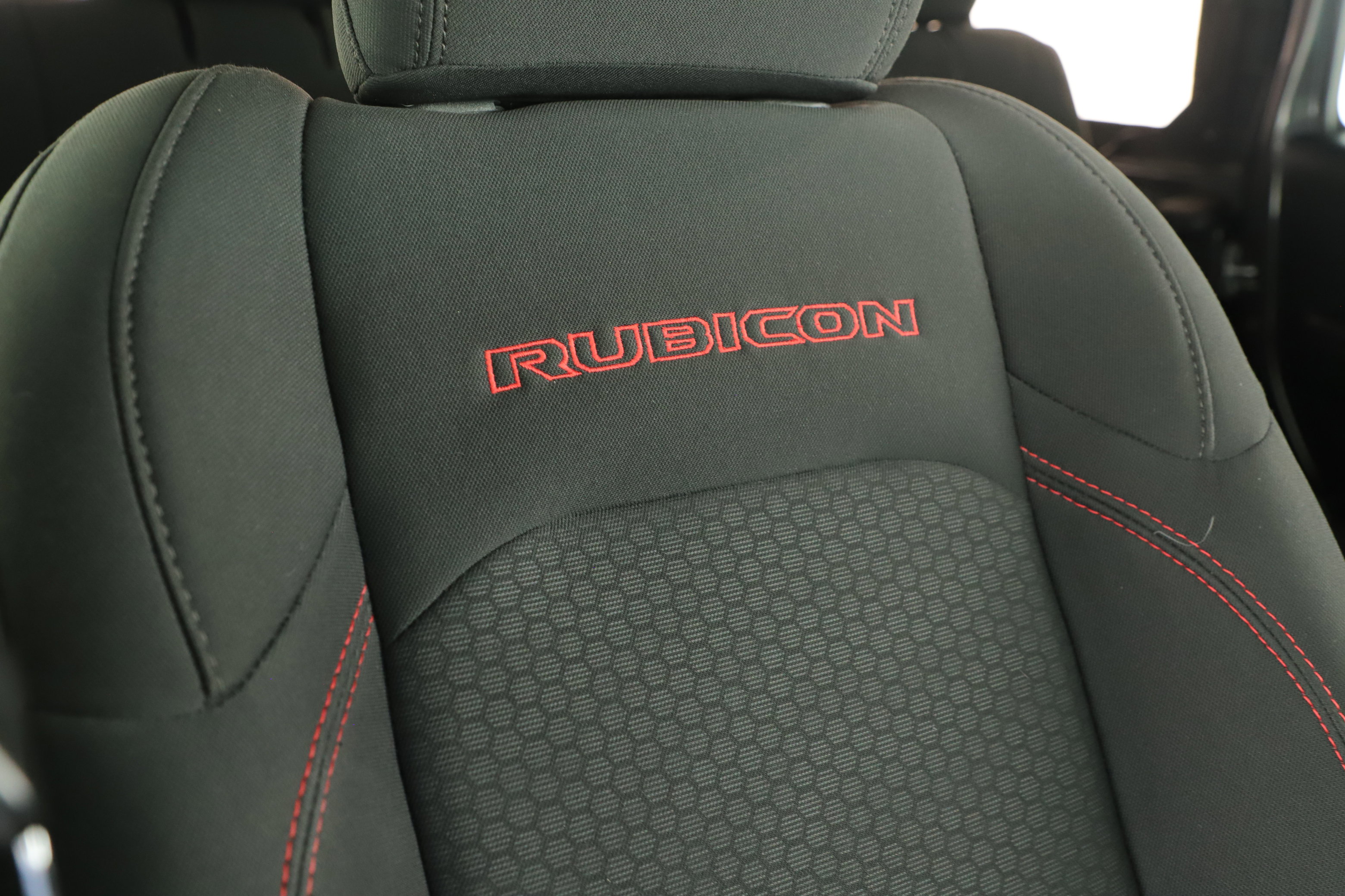 Used 2018 Jeep Wrangler Unlimited Rubicon image 13