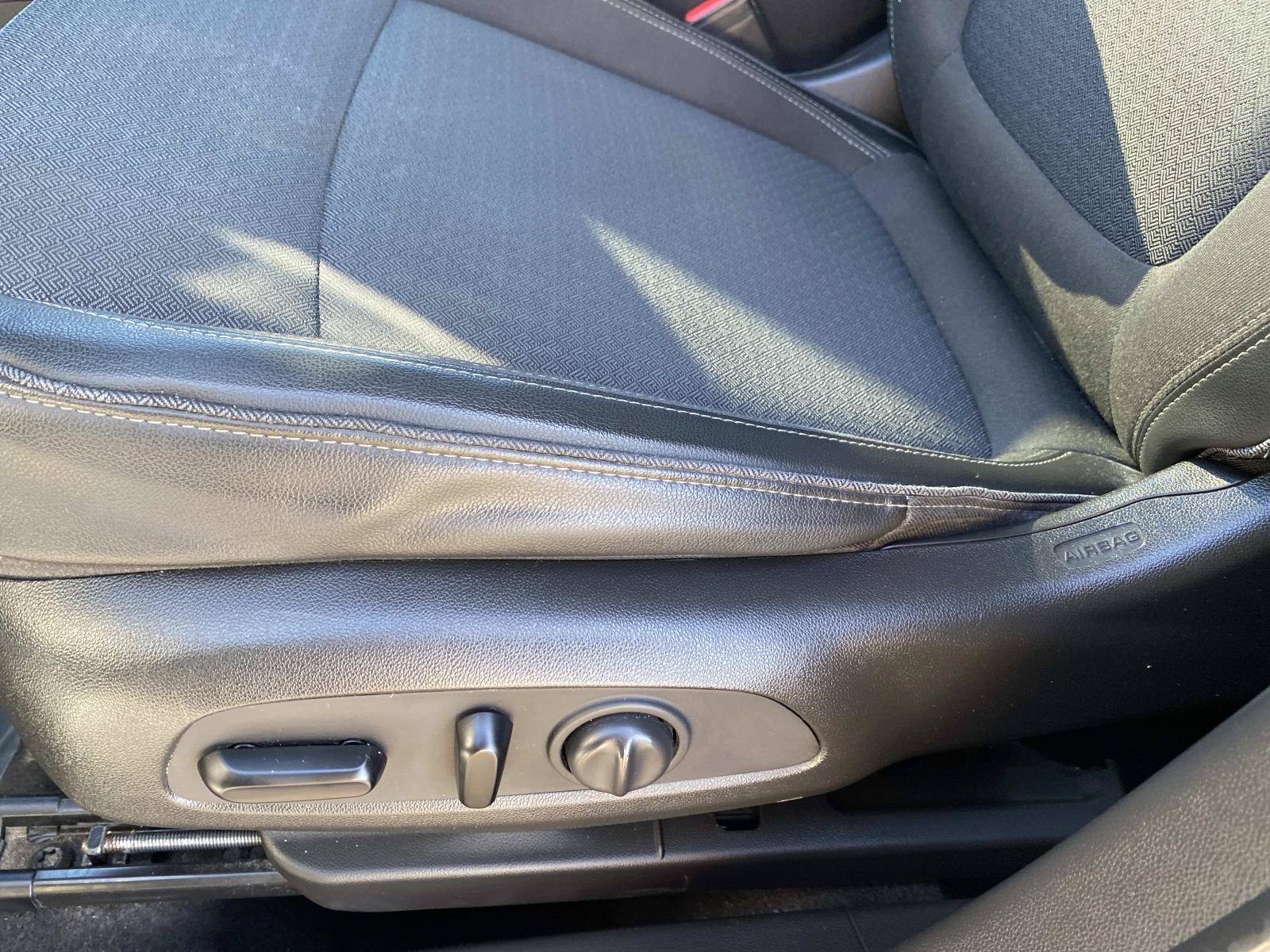 Used 2020 Buick Encore GX Preferred w/ Cold Weather Comfort Package FWD image 20
