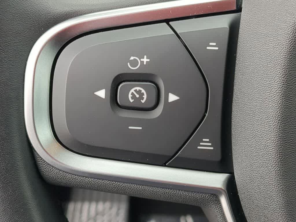 Certified 2025 Volvo XC60 T8 Core w/ Protection Package Premier image 22