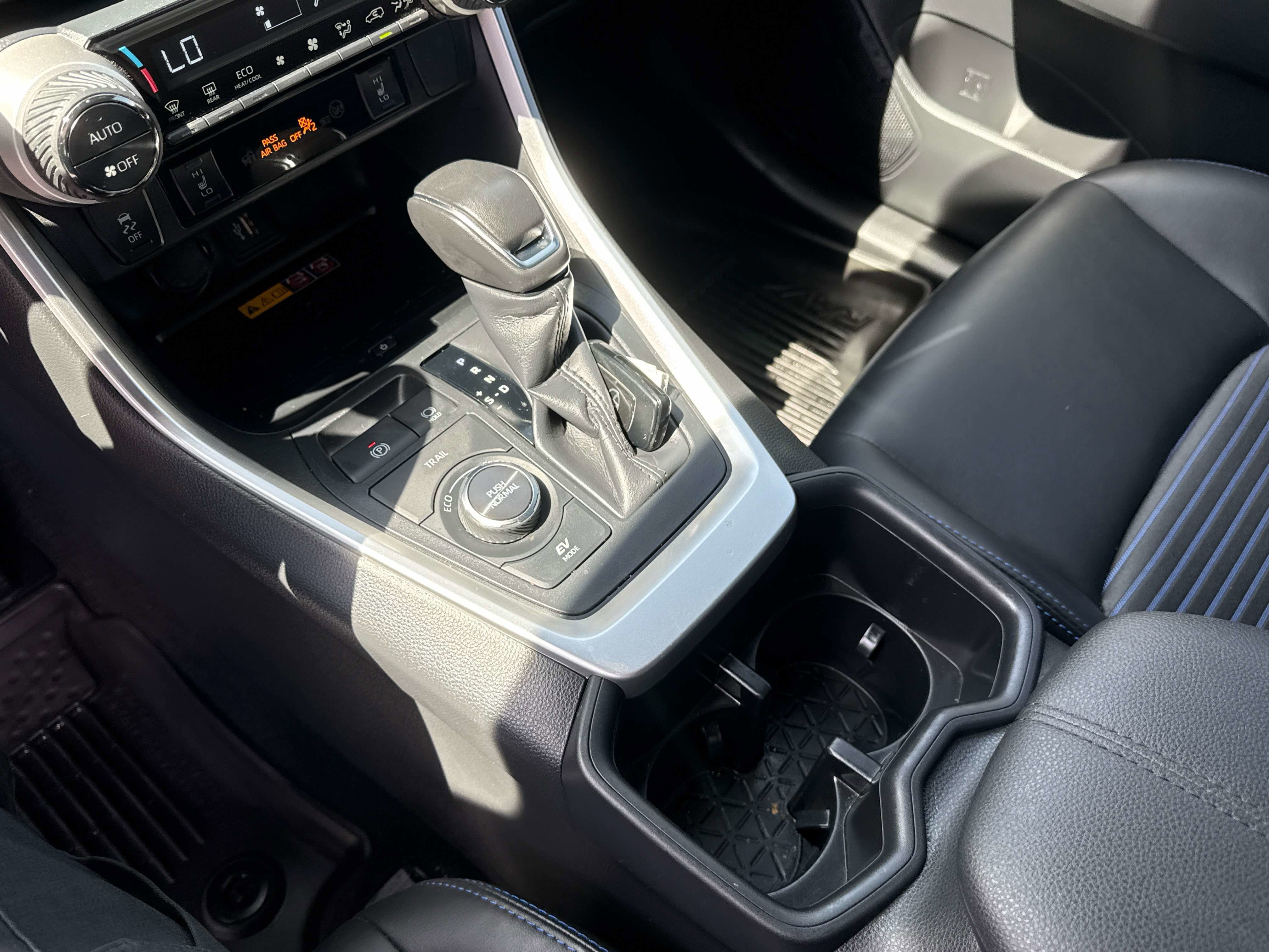 Used 2023 Toyota RAV4 XSE AWD/4WD image 20