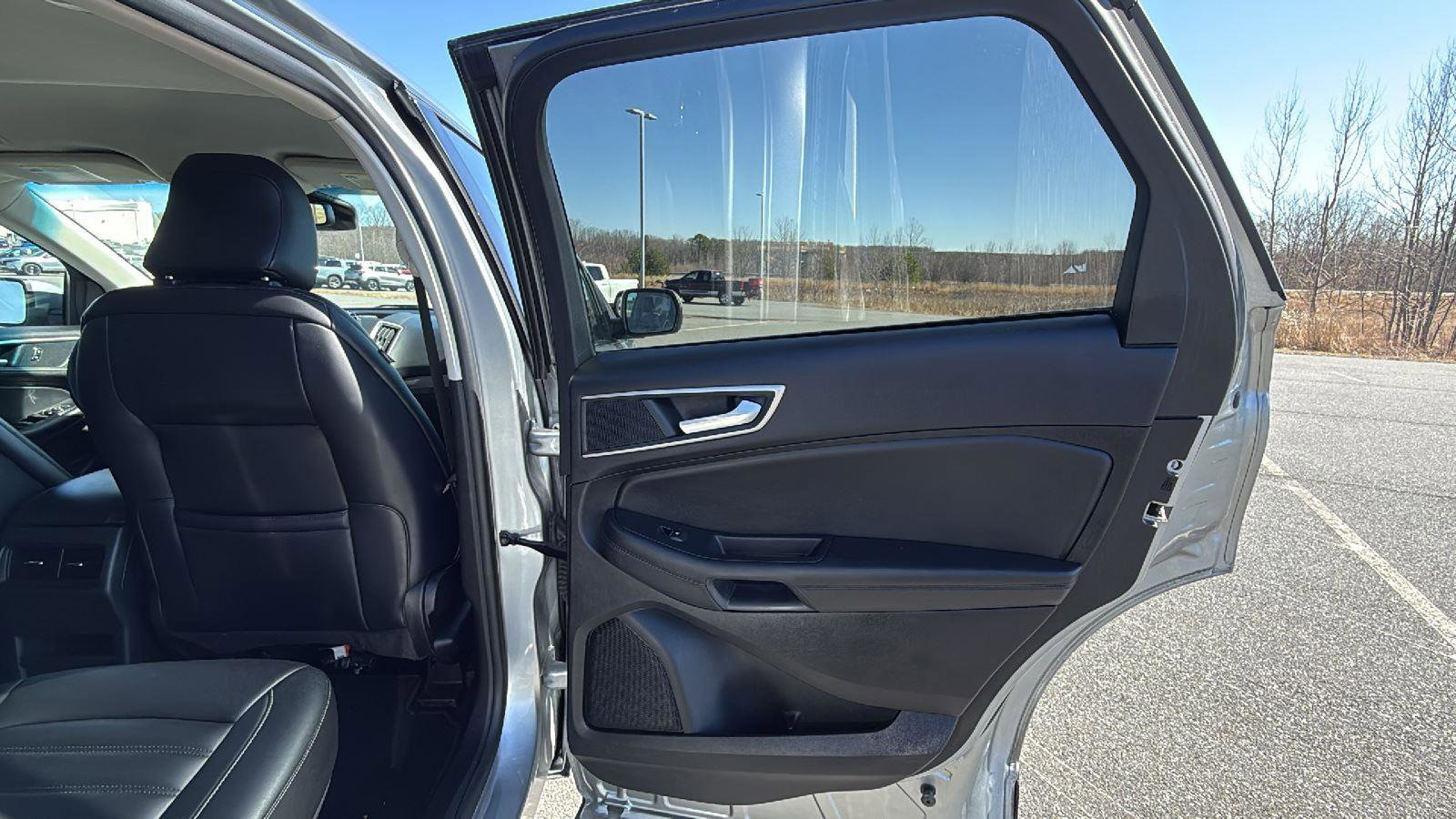 Used 2024 Ford Edge SEL AWD/4WD image 19