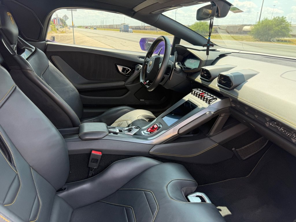 Used 2021 Lamborghini Huracan EVO RWD image 39