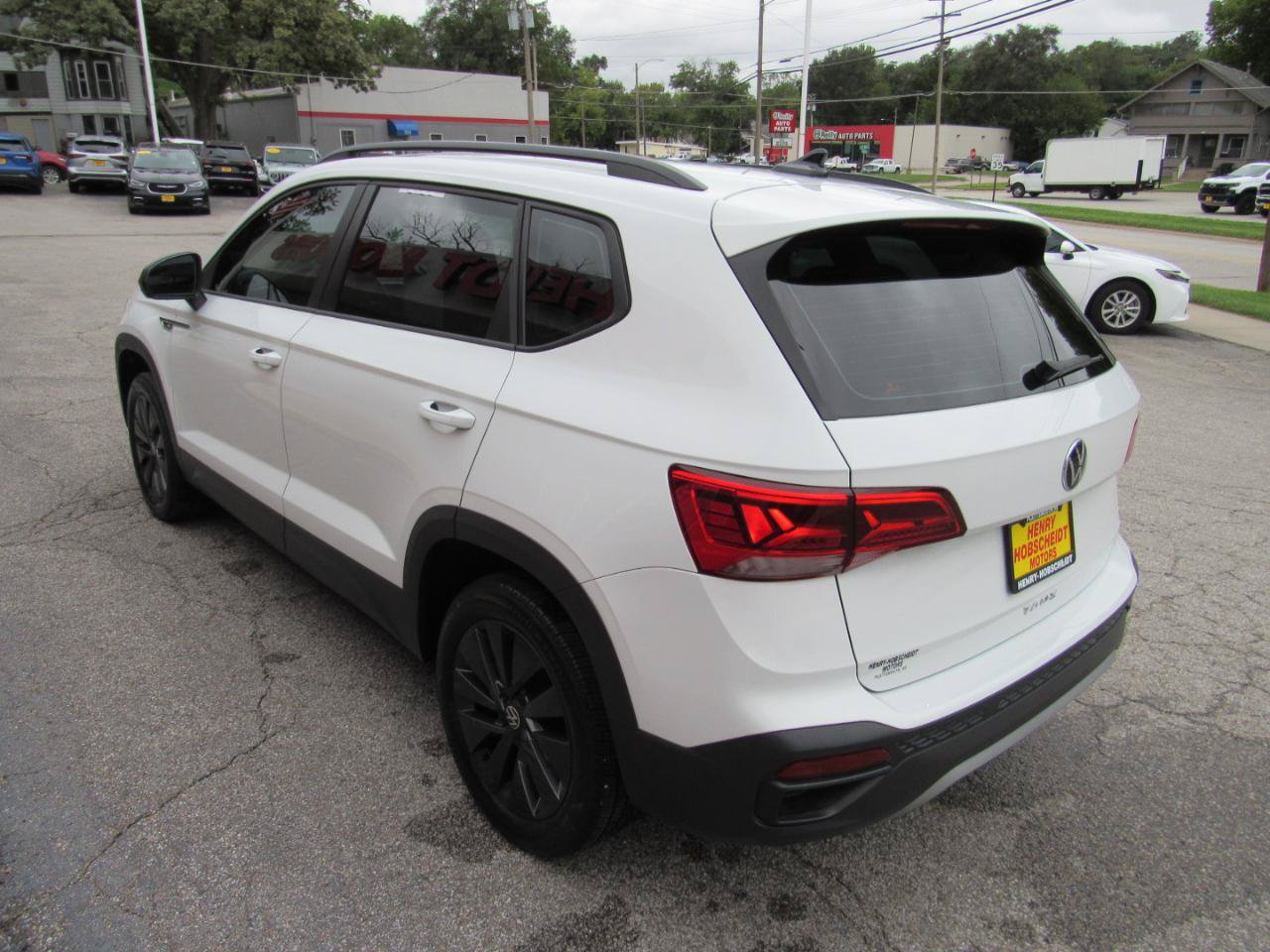 Used 2024 Volkswagen Taos S FWD image 11
