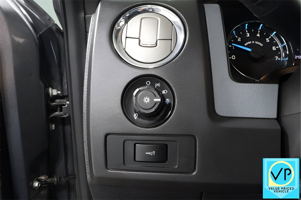 Used 2013 Ford F150 XLT w/ XLT Chrome Pkg image 16