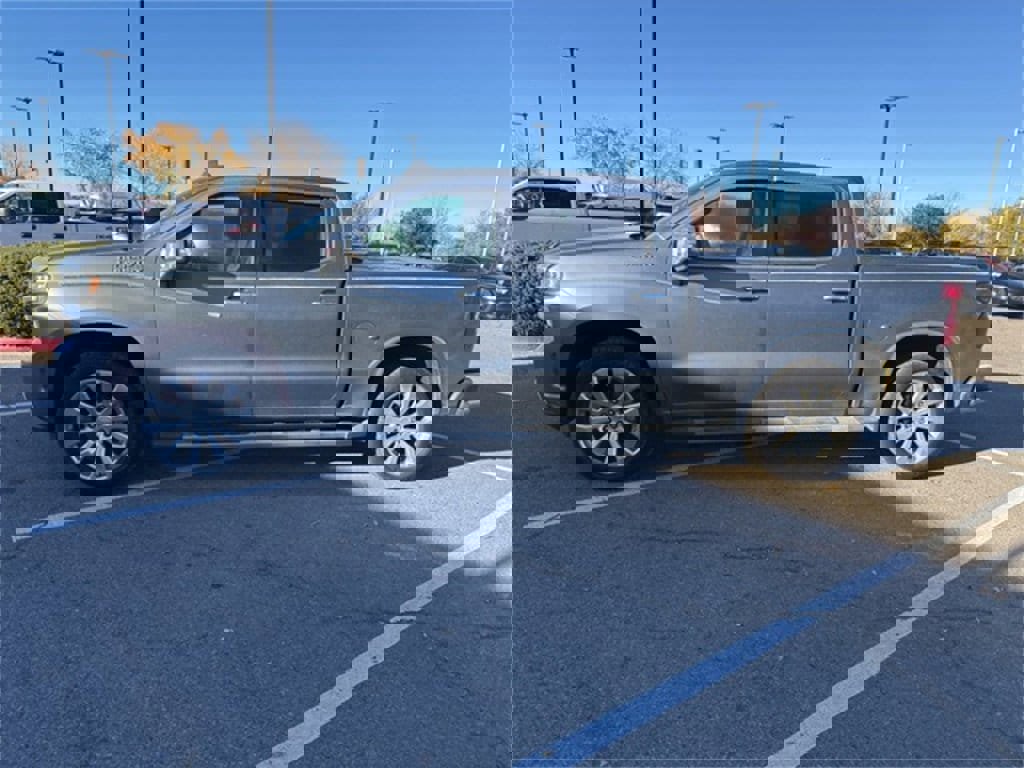 Certified 2021 Chevrolet Silverado 1500 High Country w/ Technology Package image 6