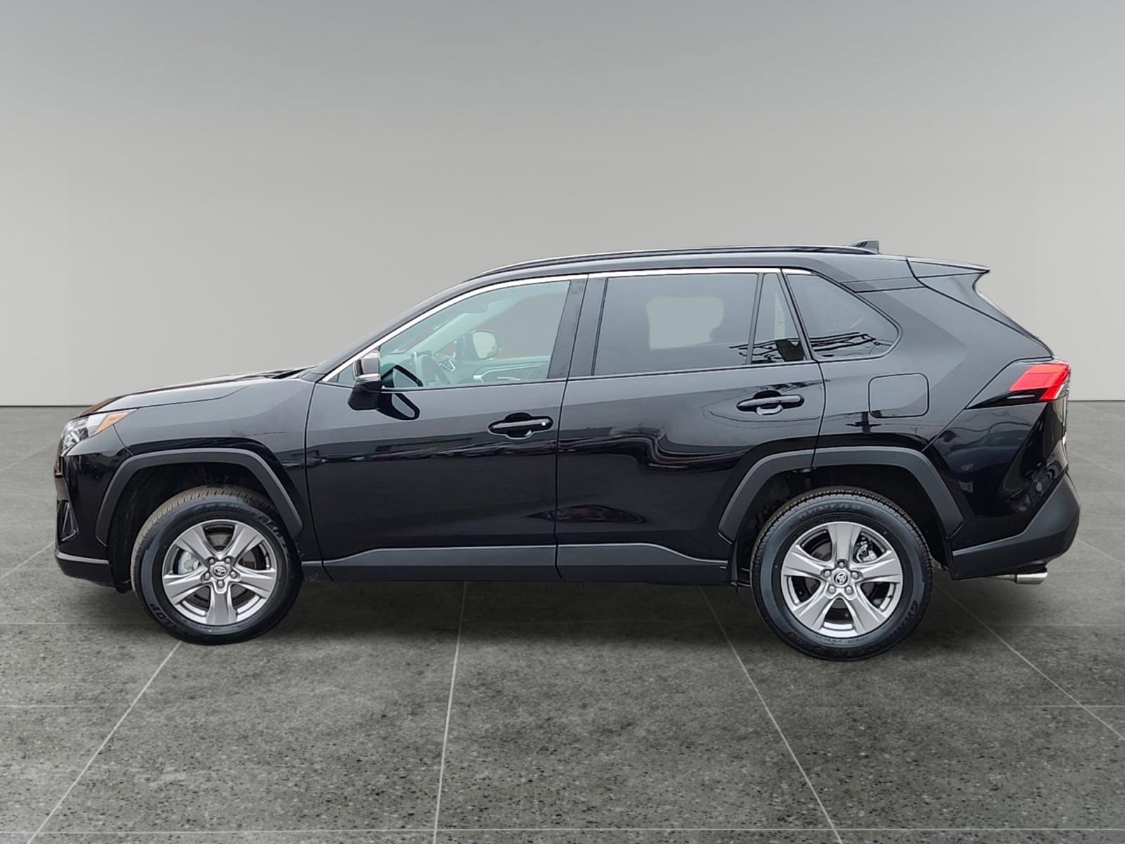 Certified 2025 Toyota RAV4 XLE image 4