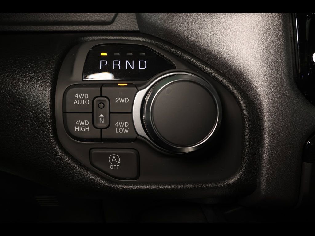 New 2026 RAM 1500 4x4 Crew Cab image 12