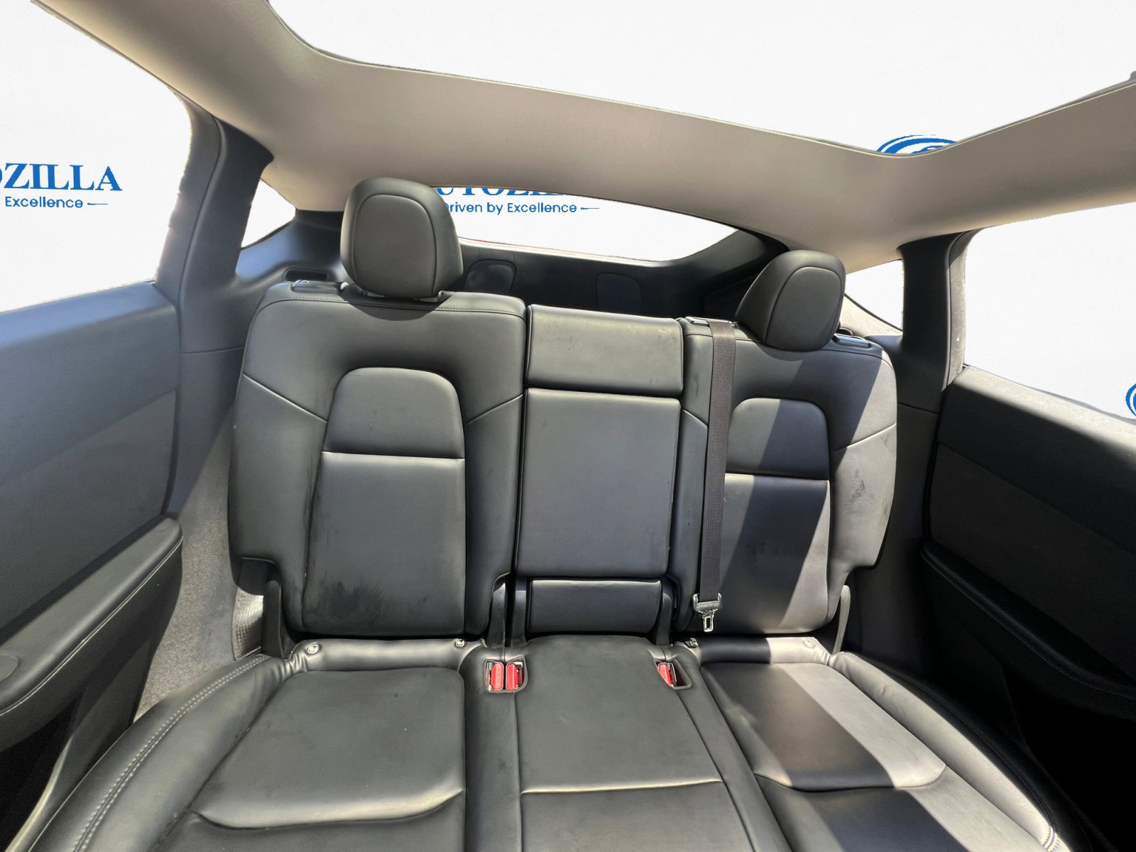 Used 2021 Tesla Model Y Long Range image 12