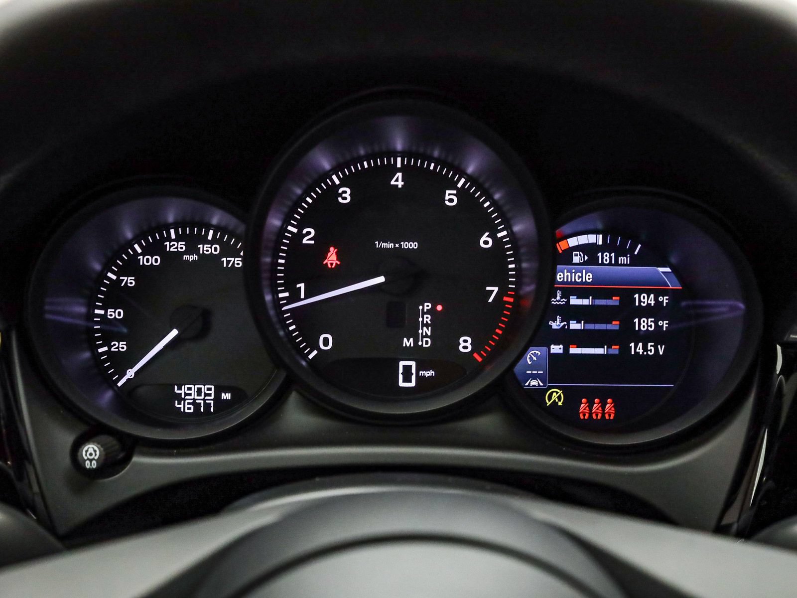 Certified 2026 Porsche Macan AWD/4WD image 29