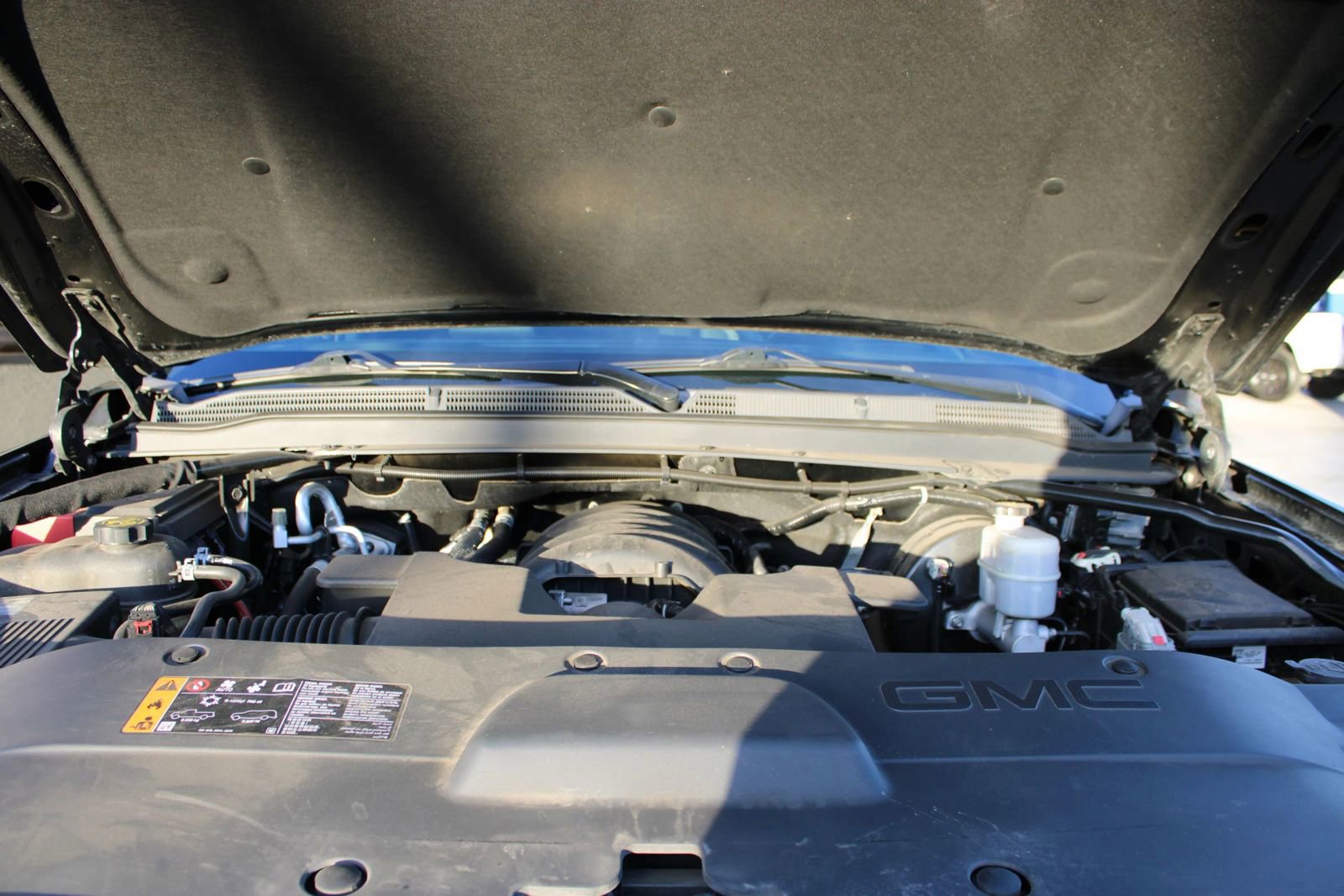 Used 2019 GMC Yukon XL SLT w/ Graphite Performance Edition image 25