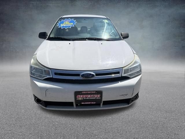 Used 2010 Ford Focus SE FWD image 3