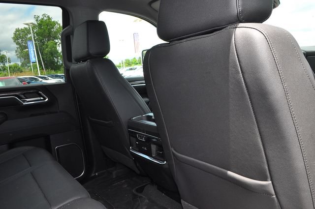 Used 2024 Chevrolet Silverado 2500 LTZ w/ LTZ Convenience Package AWD/4WD image 26