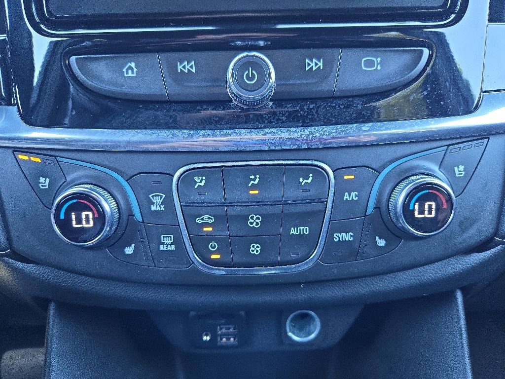 Used 2023 Chevrolet Traverse Premier AWD/4WD image 28