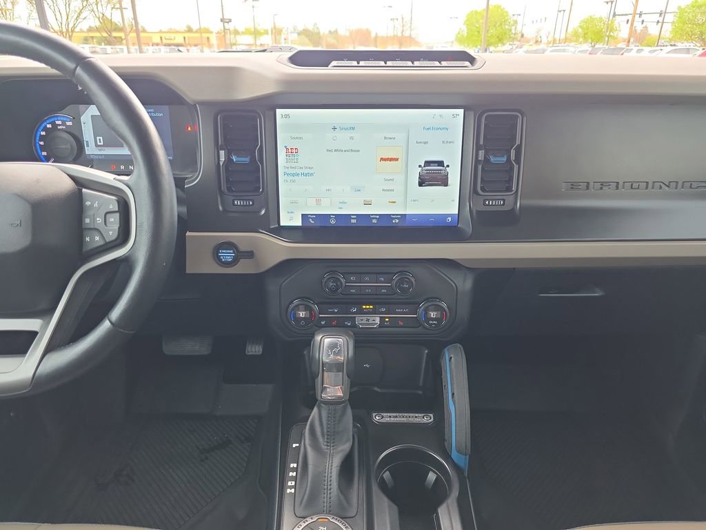 Used 2023 Ford Bronco Wildtrak image 17