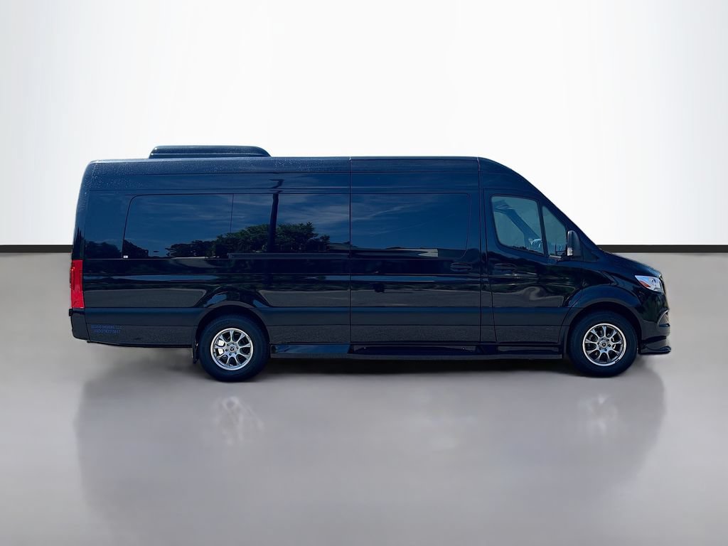 Used 2022 Mercedes-Benz Sprinter 3500 image 2