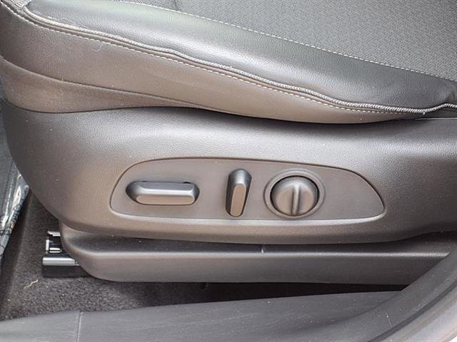 Used 2023 Buick Encore GX Select w/ Sport Touring Package image 11