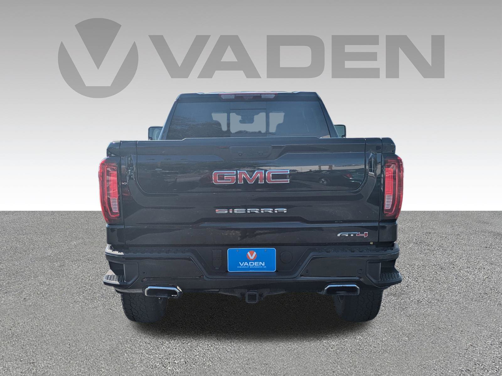 Used 2024 GMC Sierra 1500 AT4 w/ Technology Package image 26