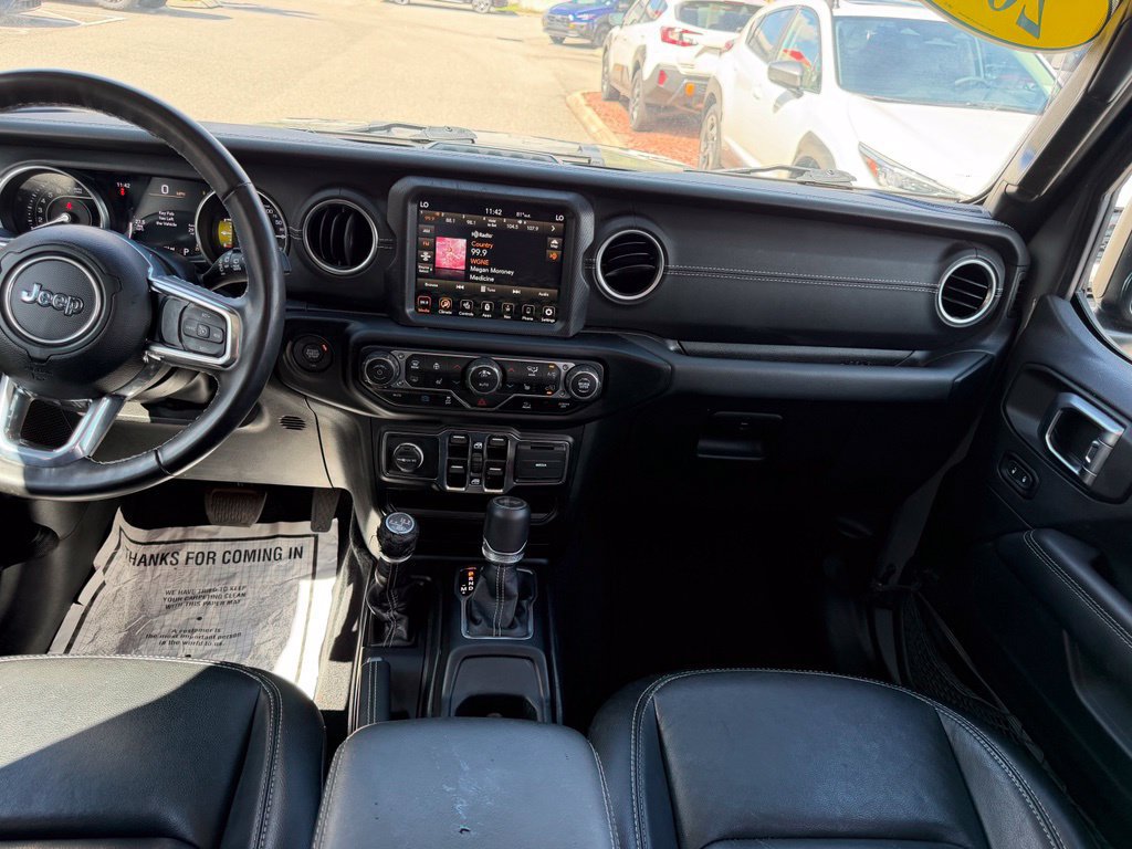 Used 2023 Jeep Wrangler Unlimited Sahara w/ Cold Weather Group AWD/4WD image 21