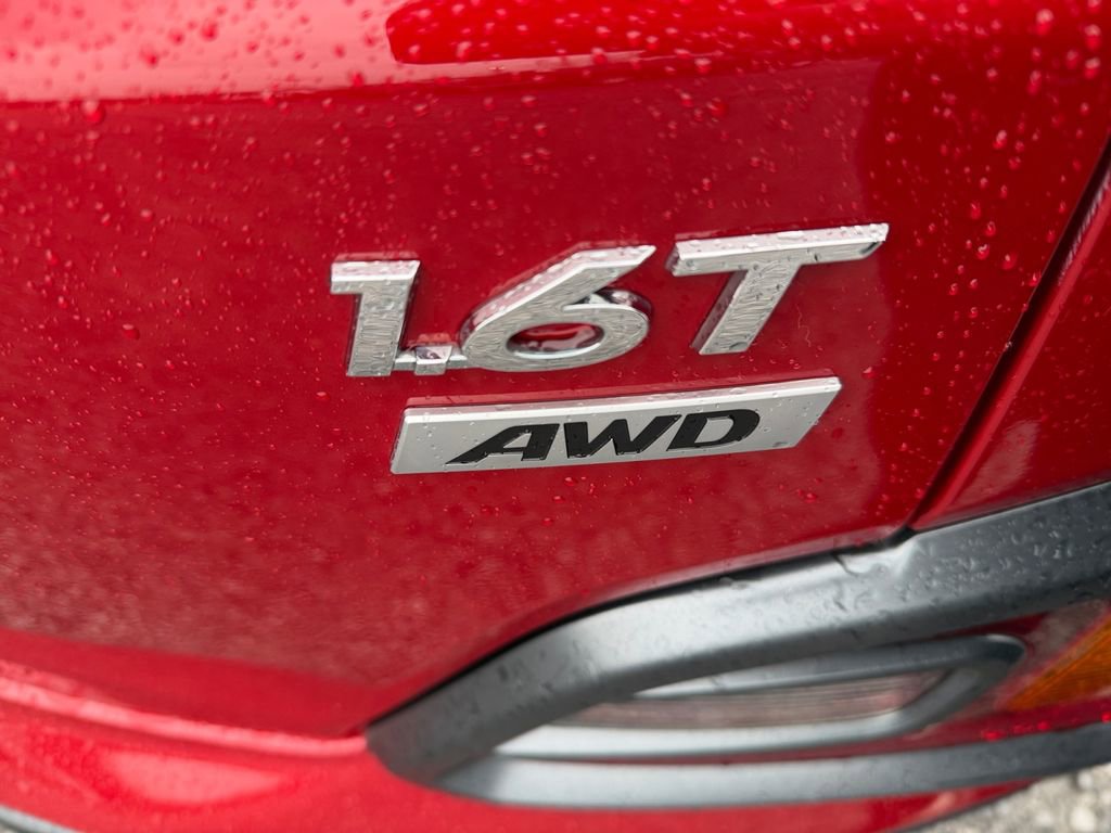 Used 2021 Hyundai Kona Ultimate w/ Cargo Package image 12