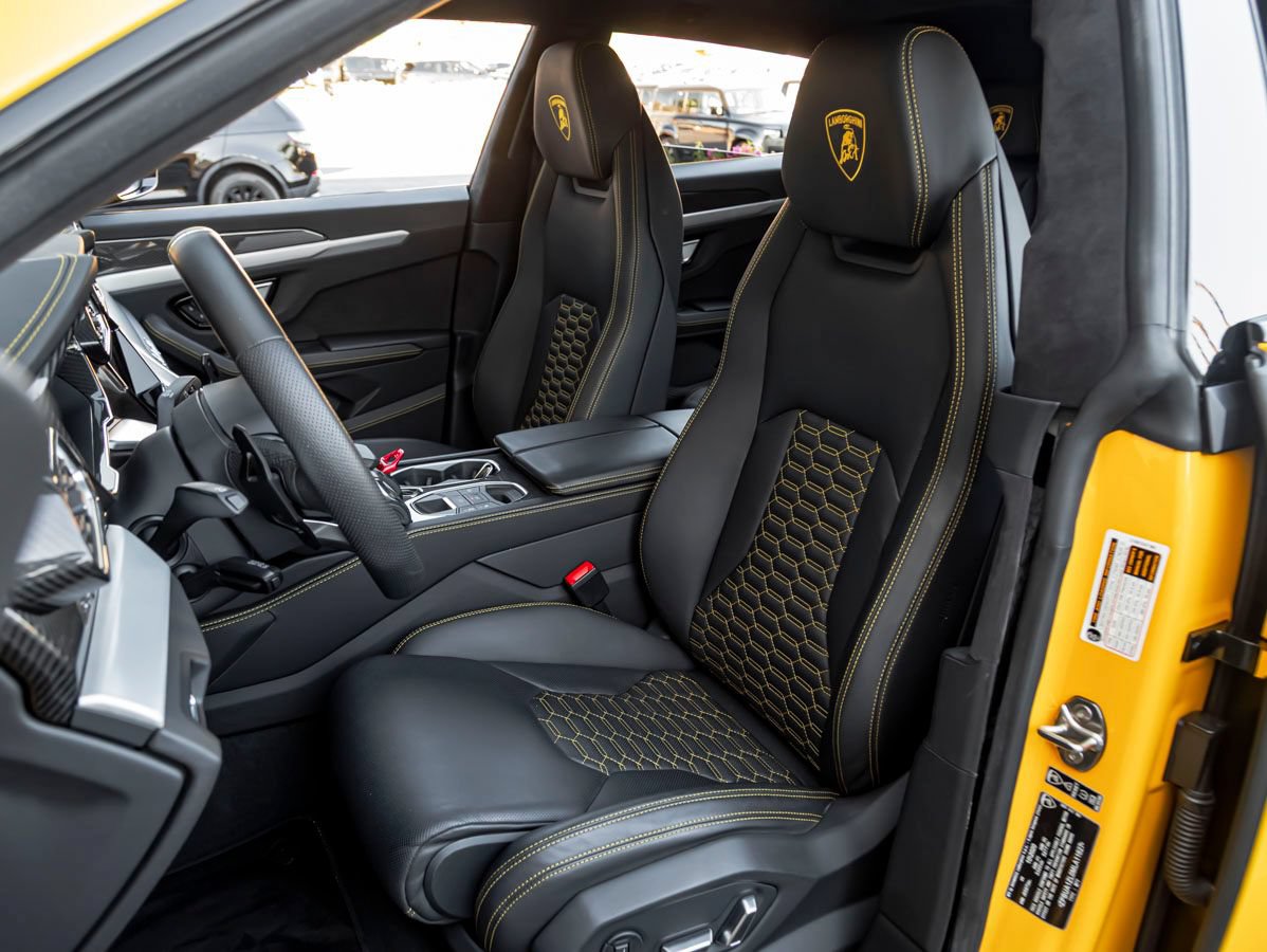 Used 2021 Lamborghini Urus AWD/4WD image 13