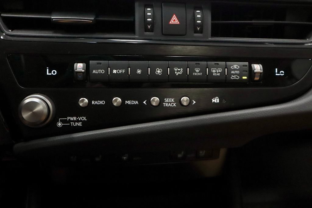 Used 2023 Lexus ES 250 w/ Premium Package image 32
