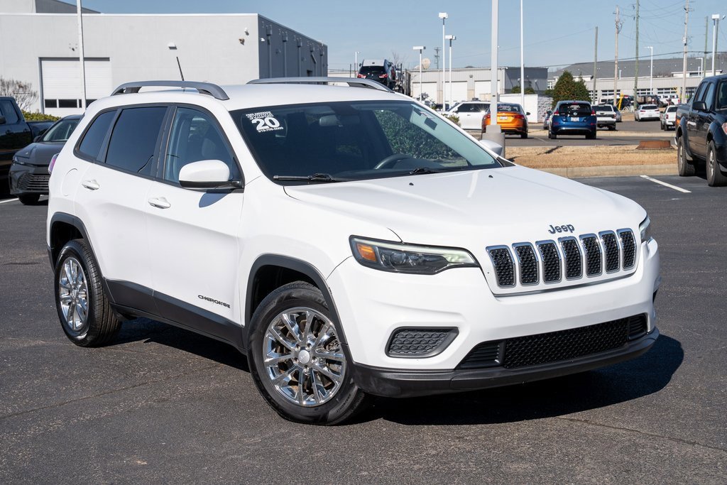 Used 2020 Jeep Cherokee Latitude image 1