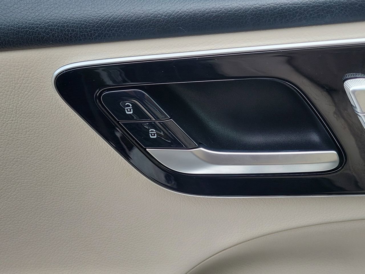 Certified 2022 Mercedes-Benz C 300 Sedan image 21