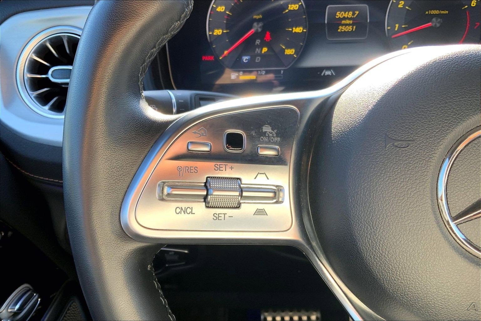 Used 2024 Mercedes-Benz G 550 image 23