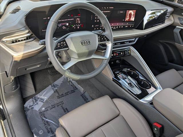 Certified 2025 Audi Q5 Premium Plus w/ Premium Plus AWD/4WD image 3