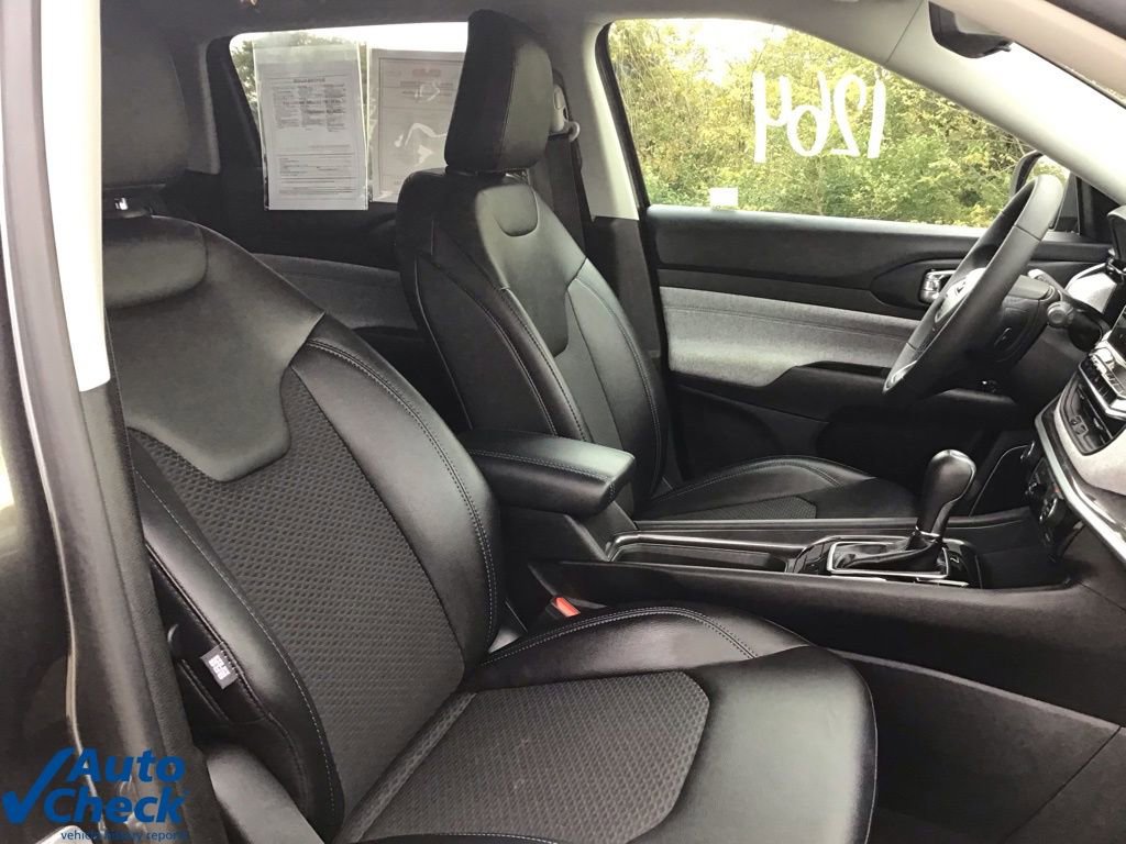 Used 2022 Jeep Compass Latitude image 23