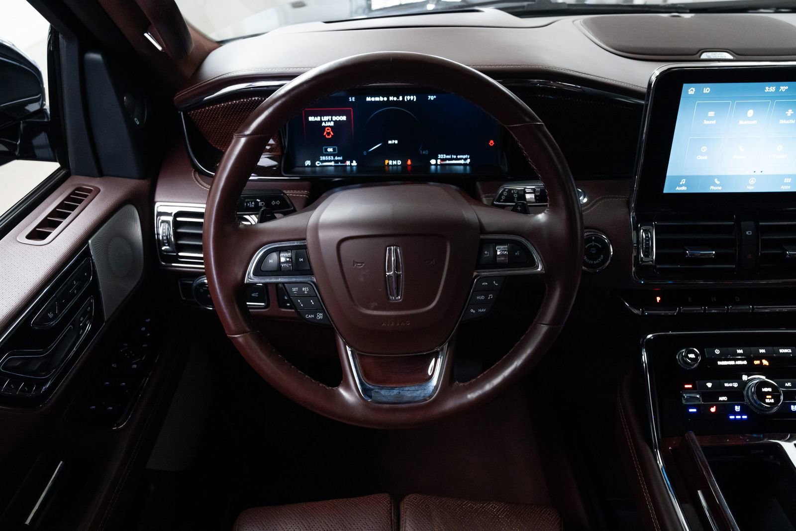 Used 2021 Lincoln Navigator Black Label w/ Cargo Convenience Package image 12