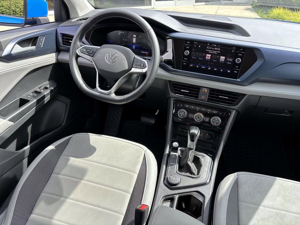 Used 2024 Volkswagen Taos SE image 30