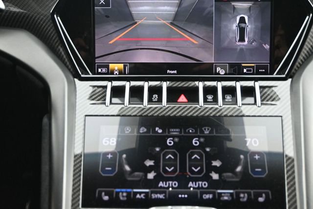 Used 2023 Lamborghini Urus Performante AWD/4WD image 10