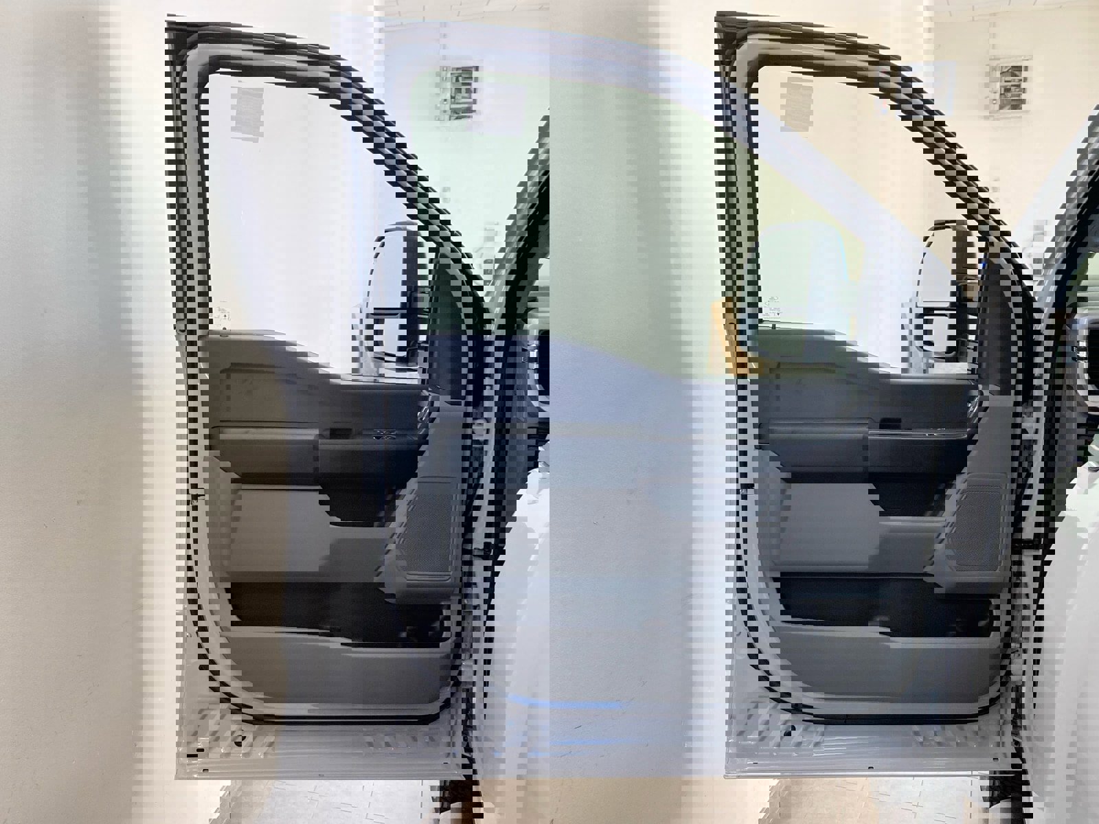 New 2026 Ford F250 XL w/ XL Chrome Package image 9