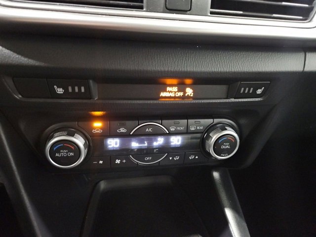 Used 2018 MAZDA MAZDA3 Touring image 18