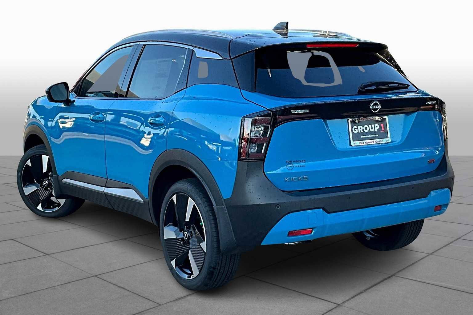 New 2025 Nissan Kicks SR w/ Illumination Package image 11