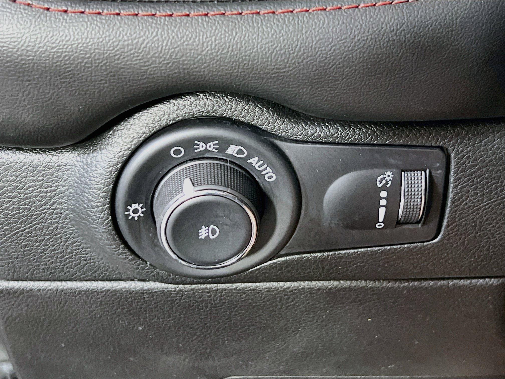 Used 2023 Dodge Durango R/T AWD/4WD image 10